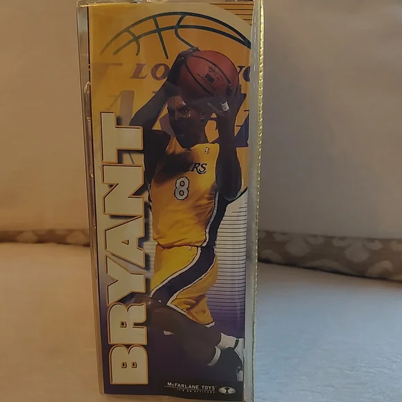 💲SALE💲2002 McFARLANE NBA Series 1 KOBE BRYANT 6" action New & original package - Picture 7 of 9